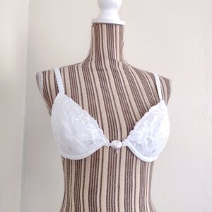 Victoria's Secret White 90s Miracle Padded Push Up Bra w Extender Size 34B